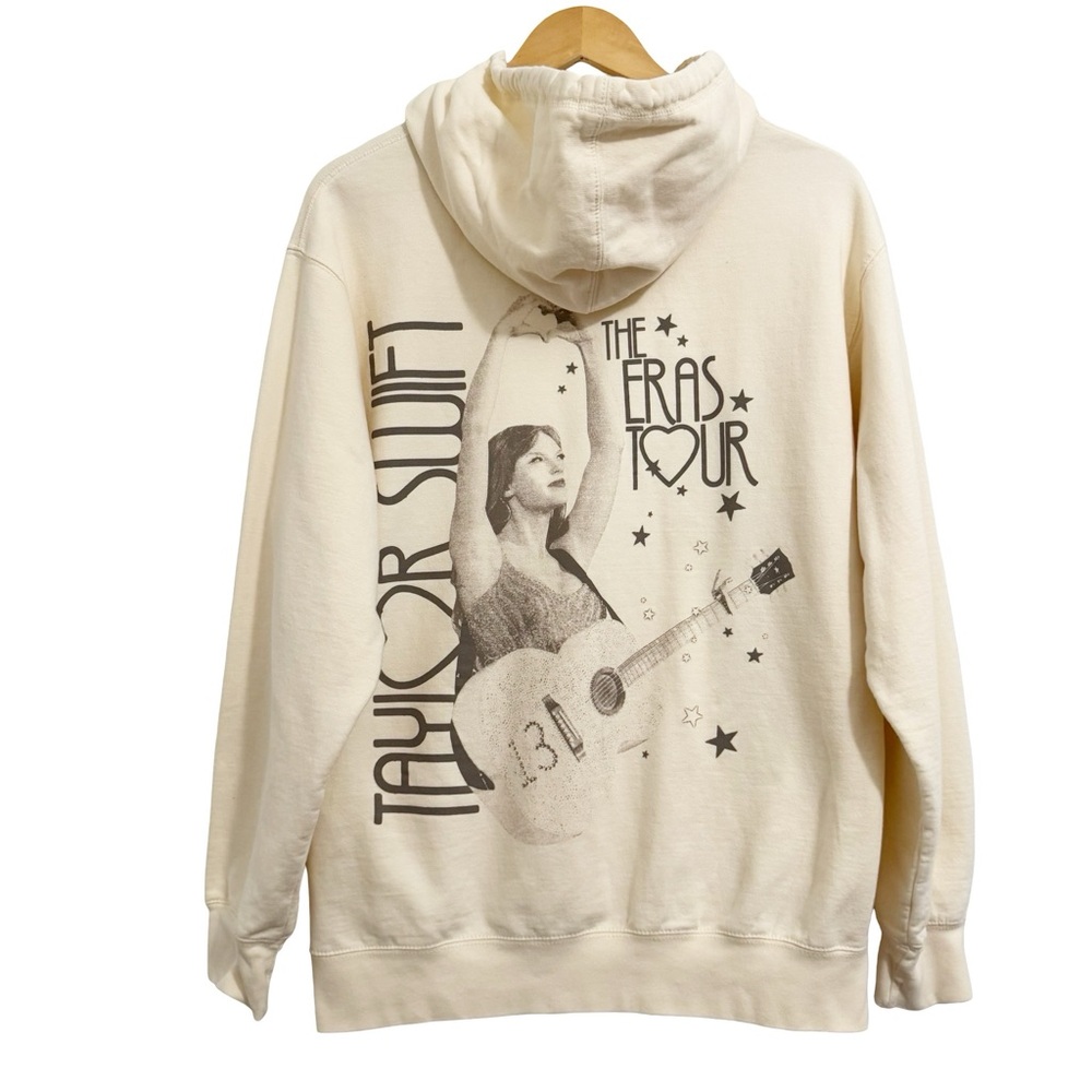 Taylor Swift The Eras Tour Fearless Heart Hands Hoodie Medium